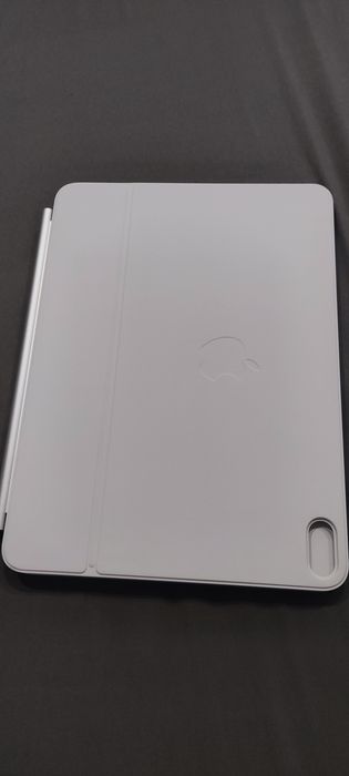 Magic Keyboard para iPad Air de 11 polegadas com capa protetora em estado igual a novo