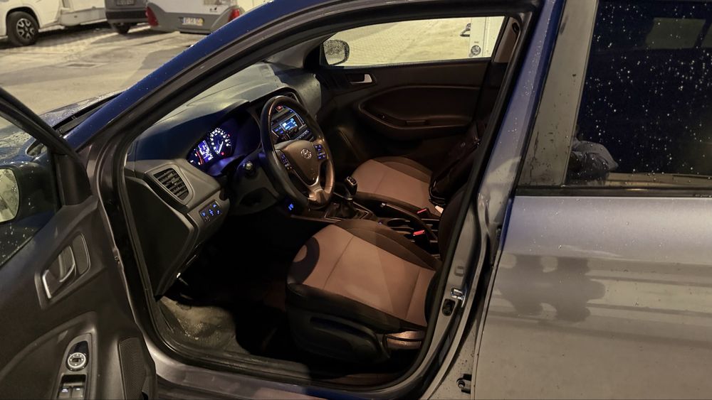 Hyundai i20 1.2 CRDi Nacional em optimo estado