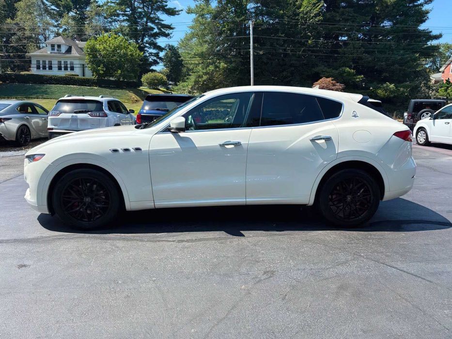 Maserati Levante      2019