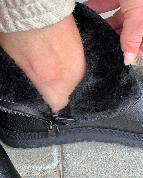 Акція! Чоловічі чорні шкіряні черевики Уги-Ugg Осінь-Зима 44-45р