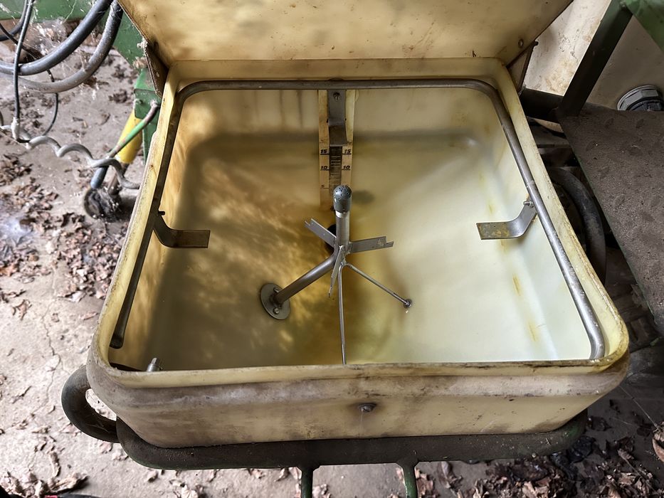 Opryskiwacz AMAZONE BBG S 330 PLUS 2000 rok