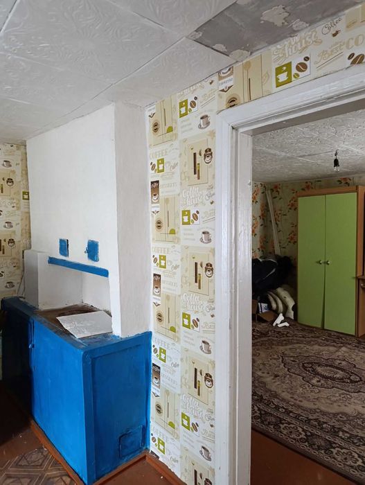 Продається половина будинку в районі ЦРБ по вул. Нова.