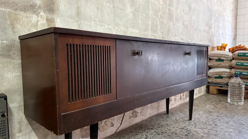 Estante decorativa com arrumação