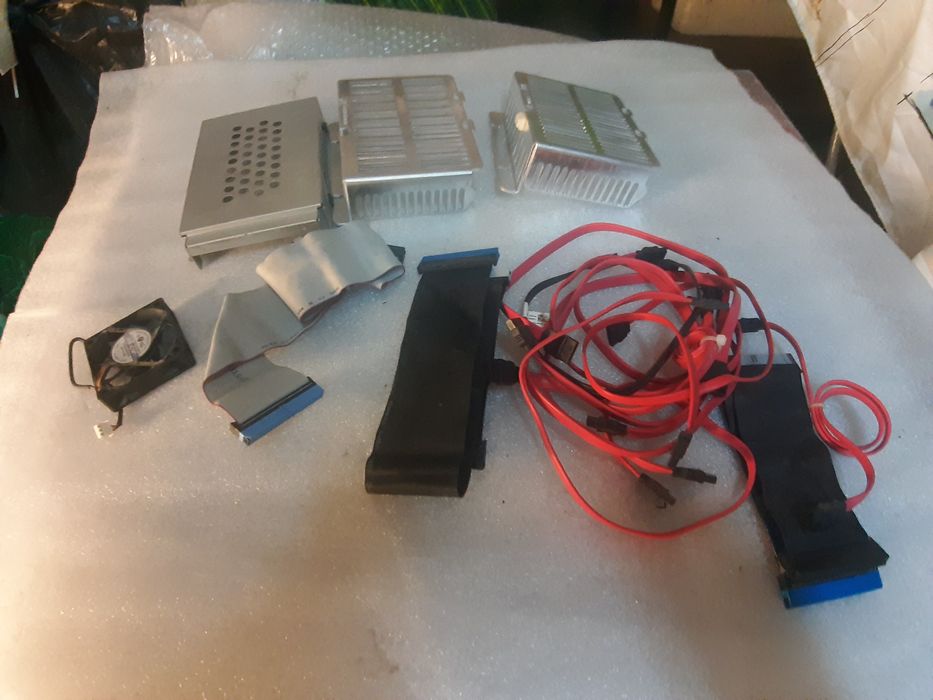 Várias peças para computafor64564001569923123