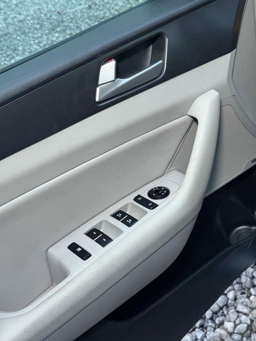 Продам Hyundai Sonata 2015 рік можлива розстрочка,кредит,обмін!