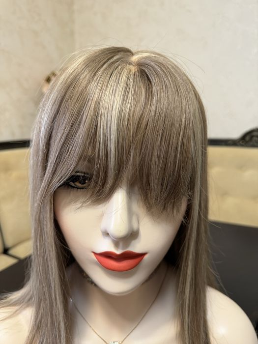 Парик с натуральных волос русый мелировка удлинённое каре с чёлкой