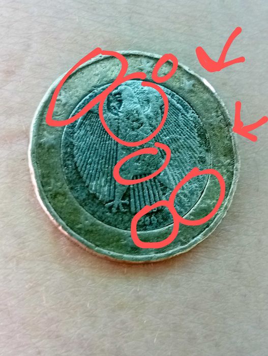 Moeda descentralizada com erros/defeitos/excessos de metal