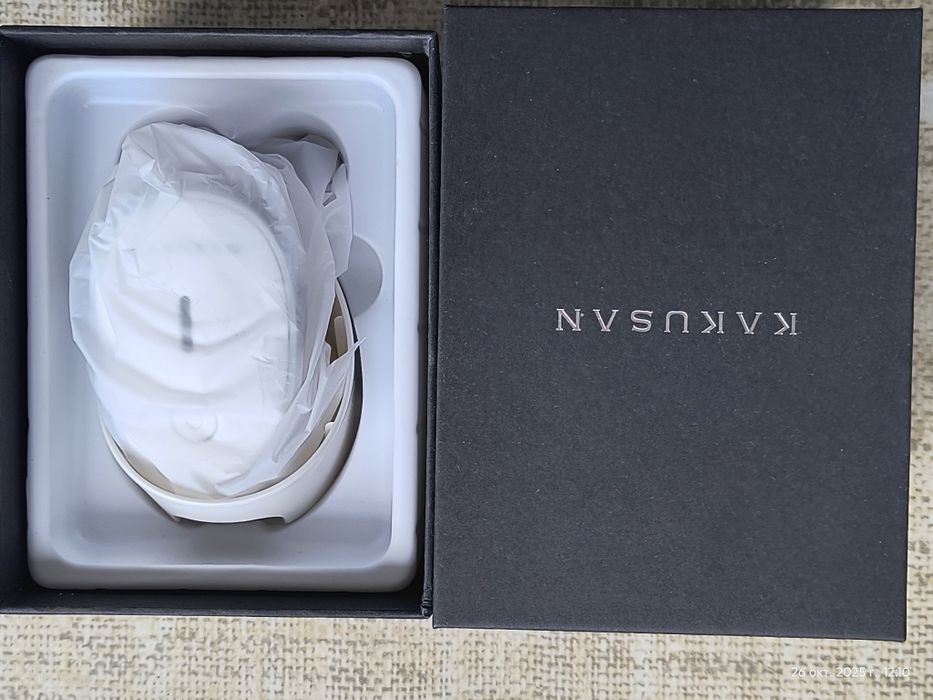 Микротоковый массажёр для лица KAKUSAN