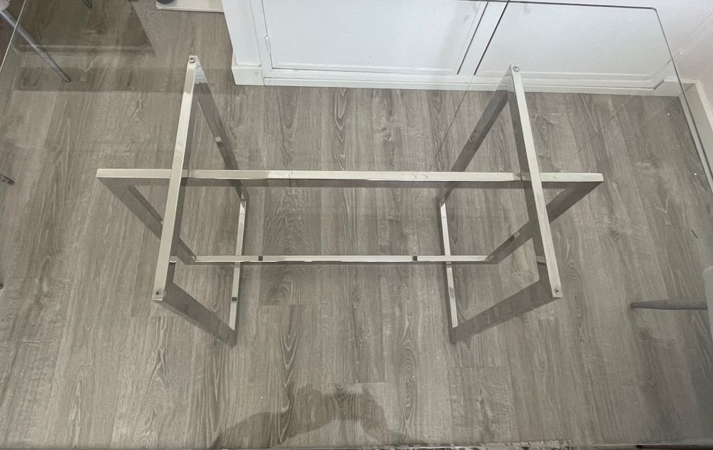 Mesa de vidro elegante e moderna para sala de jantar