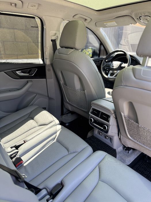 Ауді Q 7,пневмо,сама повна комплектація!!!