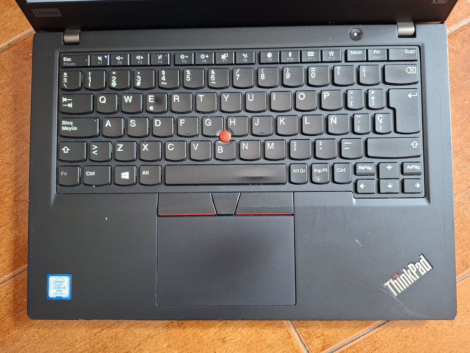 Portátil Lenovo thinkpad x390 intel i5