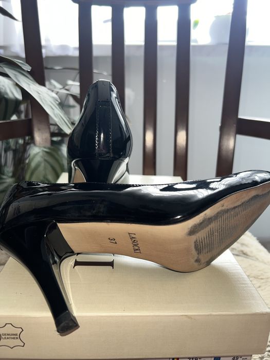 Buty na obcasie Lasocki