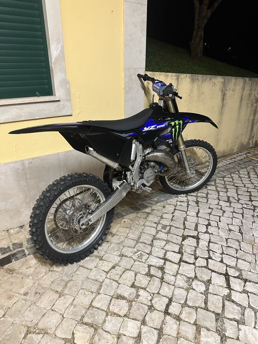 Yamaha yz 125 Carregada de Material
