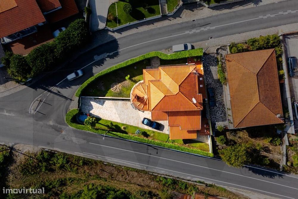 Moradia T4 com terreno em Fregim, Amarante