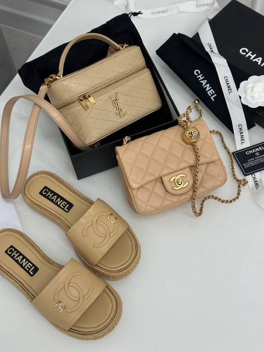 Klapki Chanel