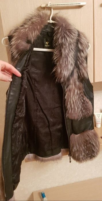 Жилет чорнобурка шкіра, жилетка