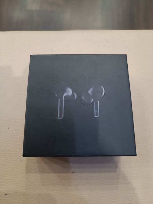Коробка AirPods Pro