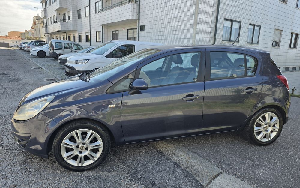 Opel Corsa 1.2 Cosmo full extras