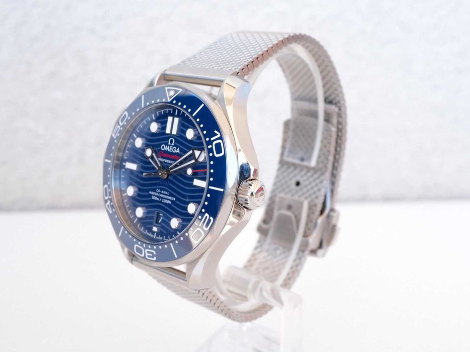 Omega Seamaster Diver 300m Co-Axial Chronometer Blue Dial 42mm