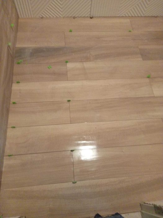 Pedreiro especializado em reformas, azulejos e reboco .