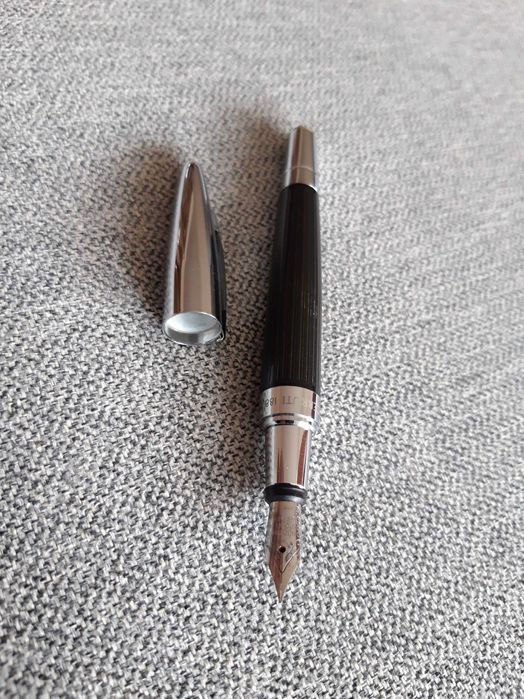 Caneta de tinta permanente CERRUTI 1881