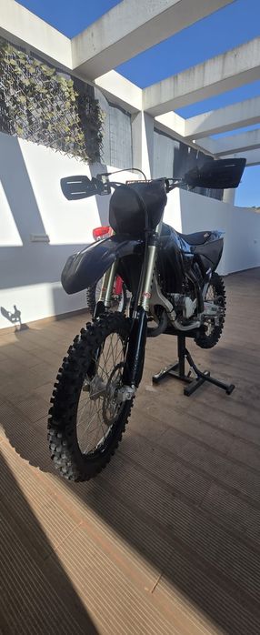 Yamaha YZ125 - Ex moto campeão Sandro Lobo