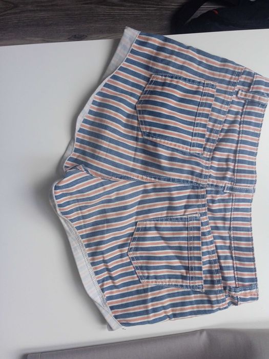 Primark ciekawe spodenki