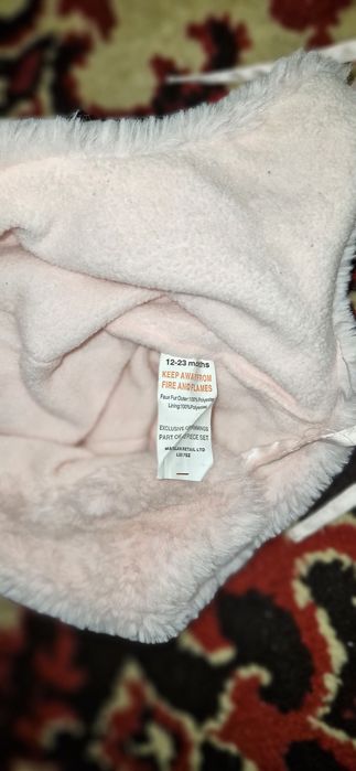 Продам кофту для маленькой девочки LC waikiki и шапку с ушками)