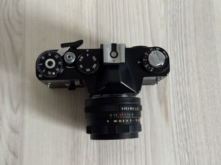 Фотоаппарат Зенит TTL,объектив Гелиос 44м f/2 58mm