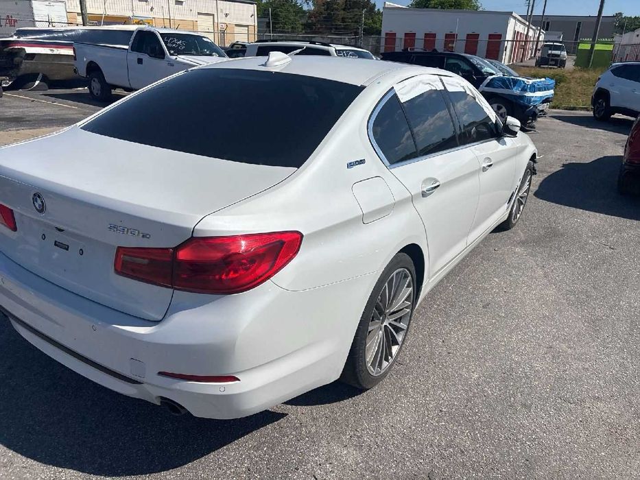 BMW 530E 2018 гібрид