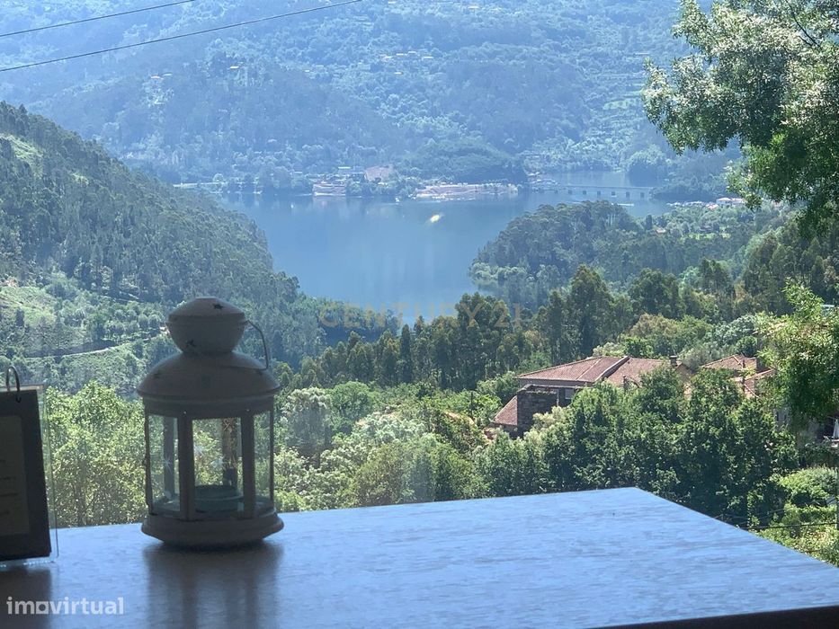 Investimento Raro no Gerês – Propriedade com 3 Apartamentos Independe
