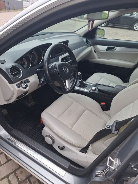 Продам мерседес204