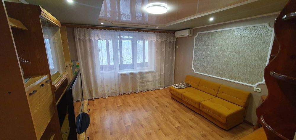 3-квартира. 3 - этаж . Центр