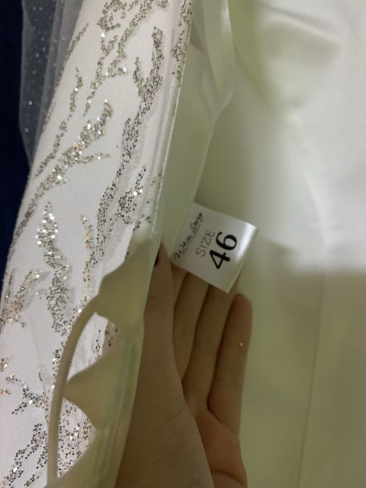 Нова весільна сукня