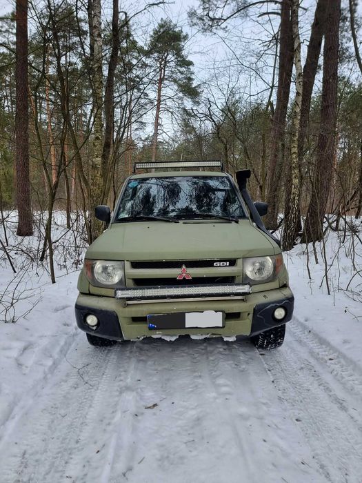 2 samochody pajero pinin 1.8gdi samochody