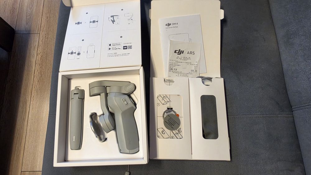 DJI Osmo Mobile 4