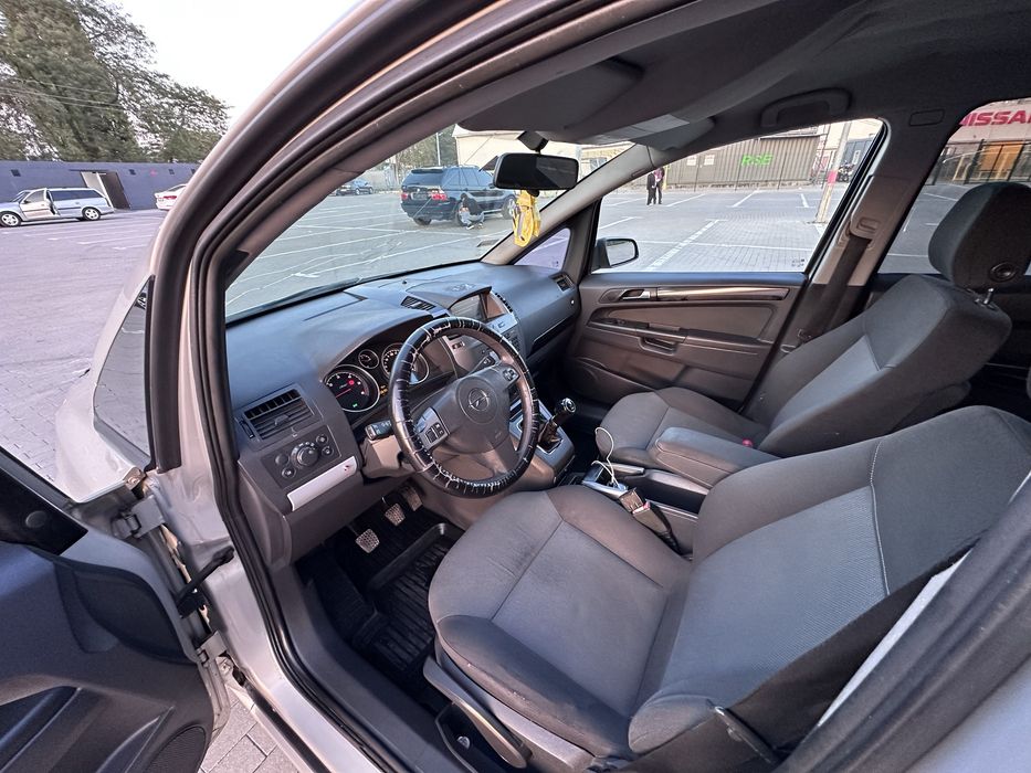 Продам Opel Zafira 1.9 турбо дизель