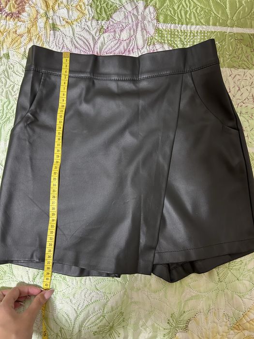 Шкіряна спідниця