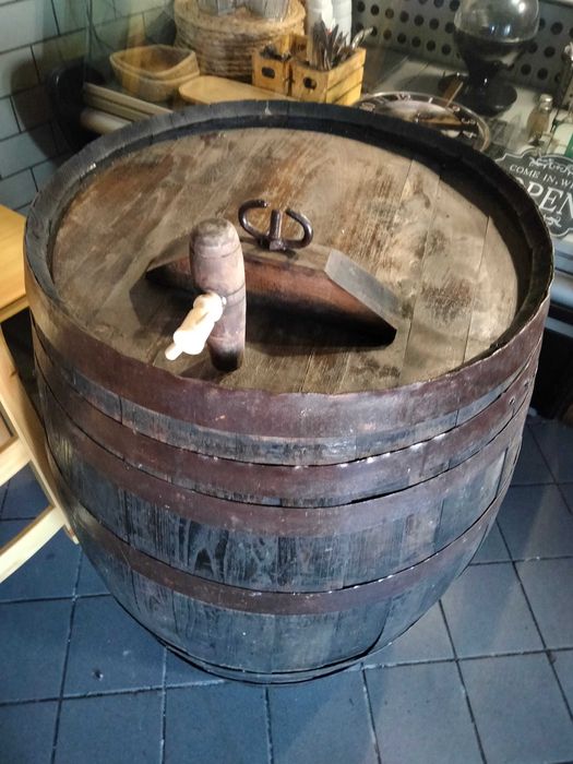 Pipa de vinho decorativa