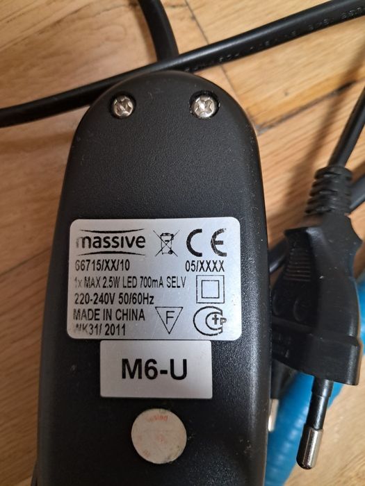 Dwie elastyczne lampki biurkowe LED Phillips Massive