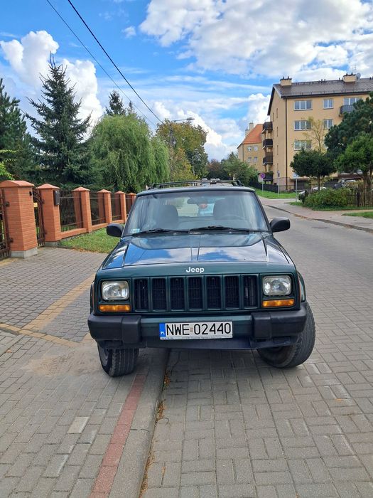 Jeep Cherokee