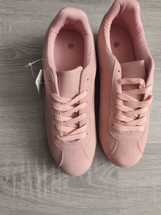 Nowe buty damskie