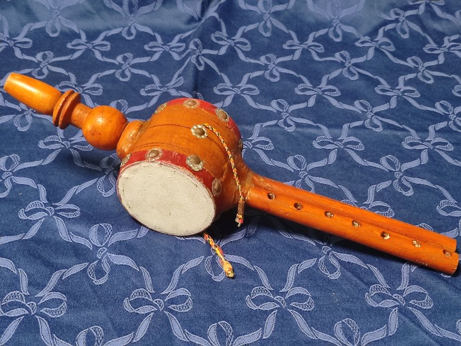 Instrumento musical "Pungi"