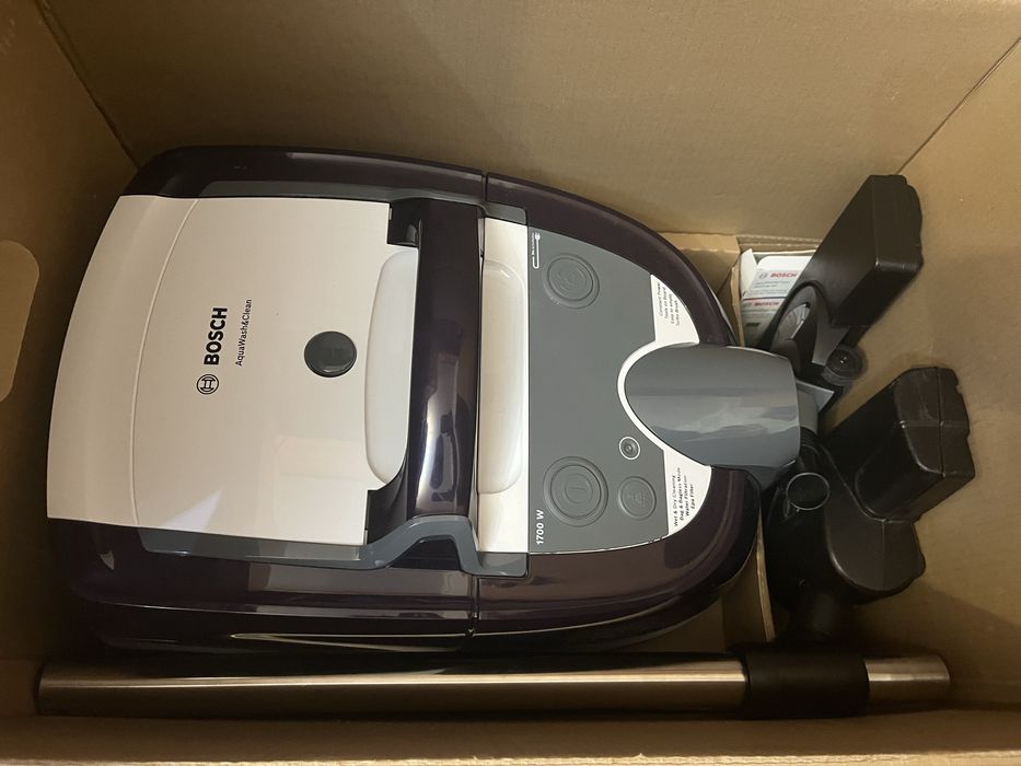 Продам миючий пилосос Бош