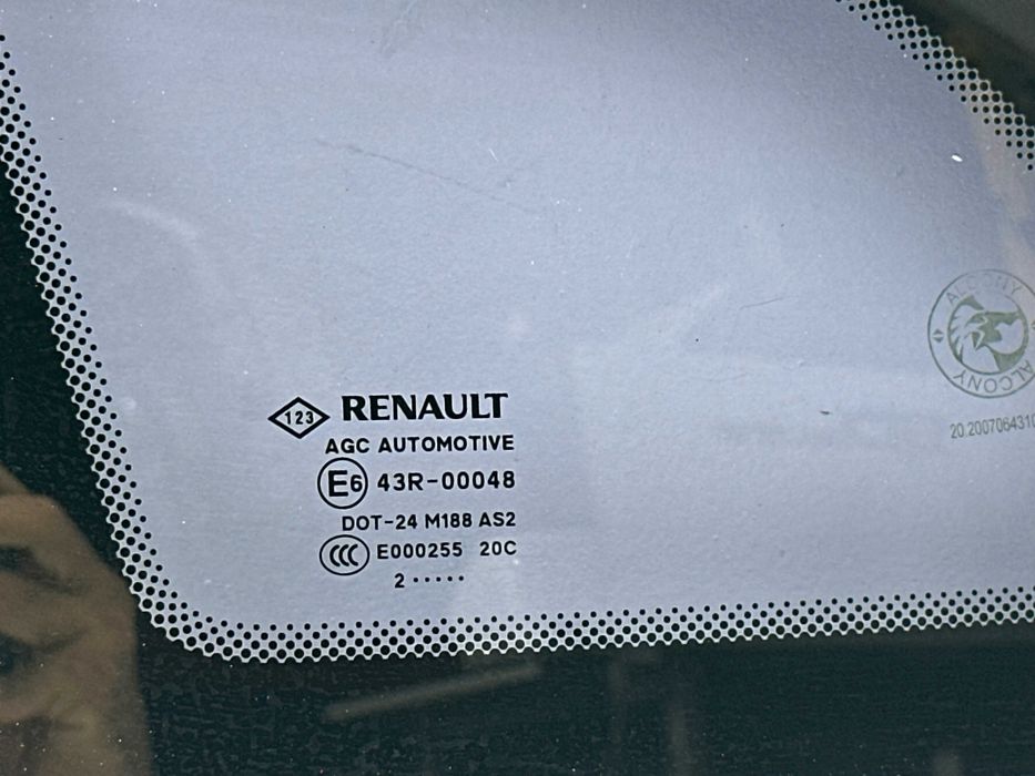 Vidro Painel Trás Direito / Esquerdo - Renault Megane III Grandtour (2012)