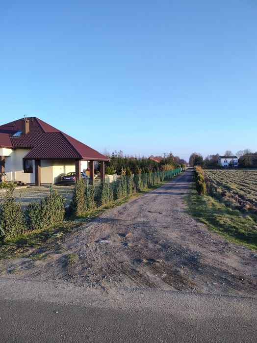 Sprzedam dzialke budowlana Turek-Grabieniec-Obrebizna 900 m2 z WZ-kami