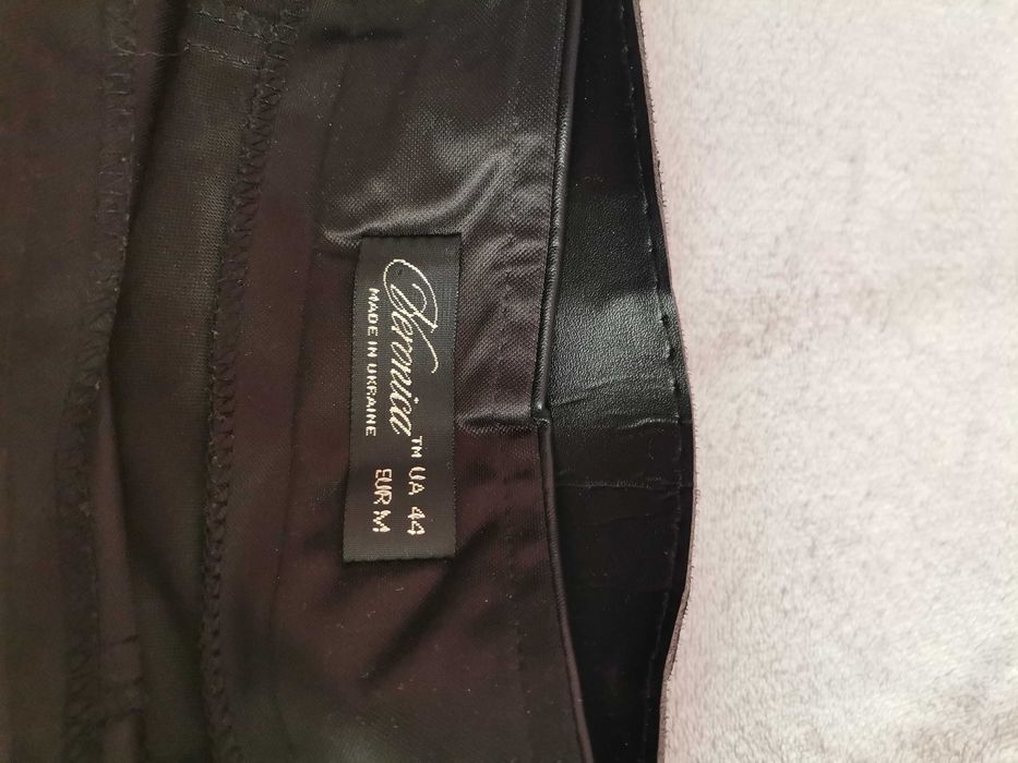 Спідниця шкіряна