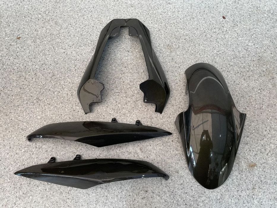 plastiki błotnik owiewki karbonowe Kawasaki Z1000 (nr1056)