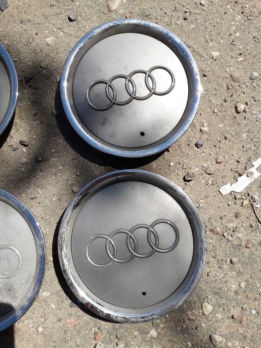 dekielki  4 sztuki orginalne do audika