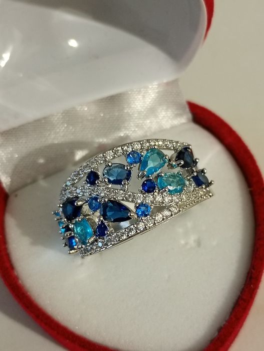 Pierścionek srebrny z pięknymi kamieniami nr.10